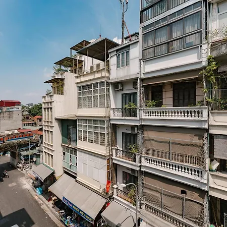 Tamundi Homestay Train Street View- Đồng Xuân Market-2